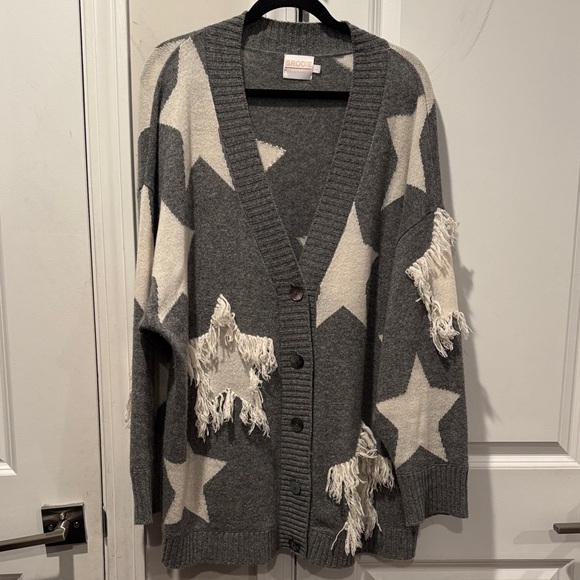 Brodie Cashmere Gray Long Cardigan White Stars . 100% cashmere size L